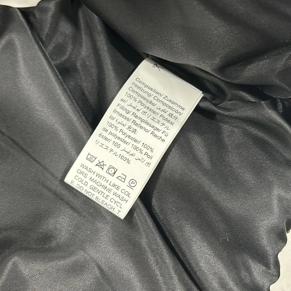 Shein puffervest size xs - Picture 4 of 5